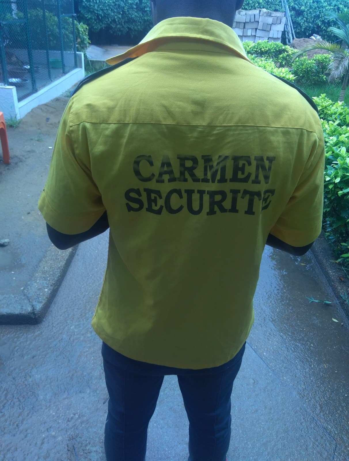 Surveillance humaine